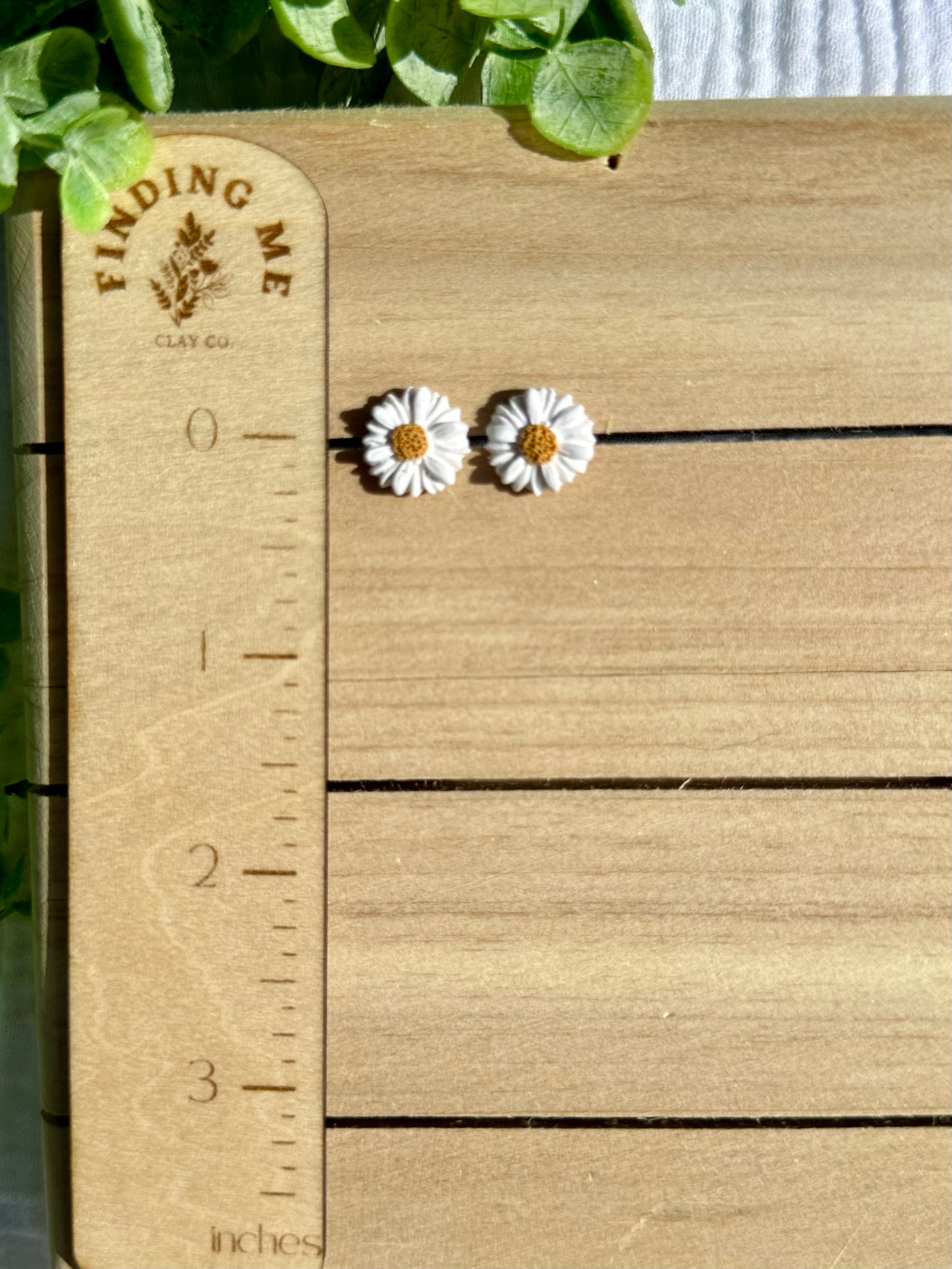 Daisy Studs