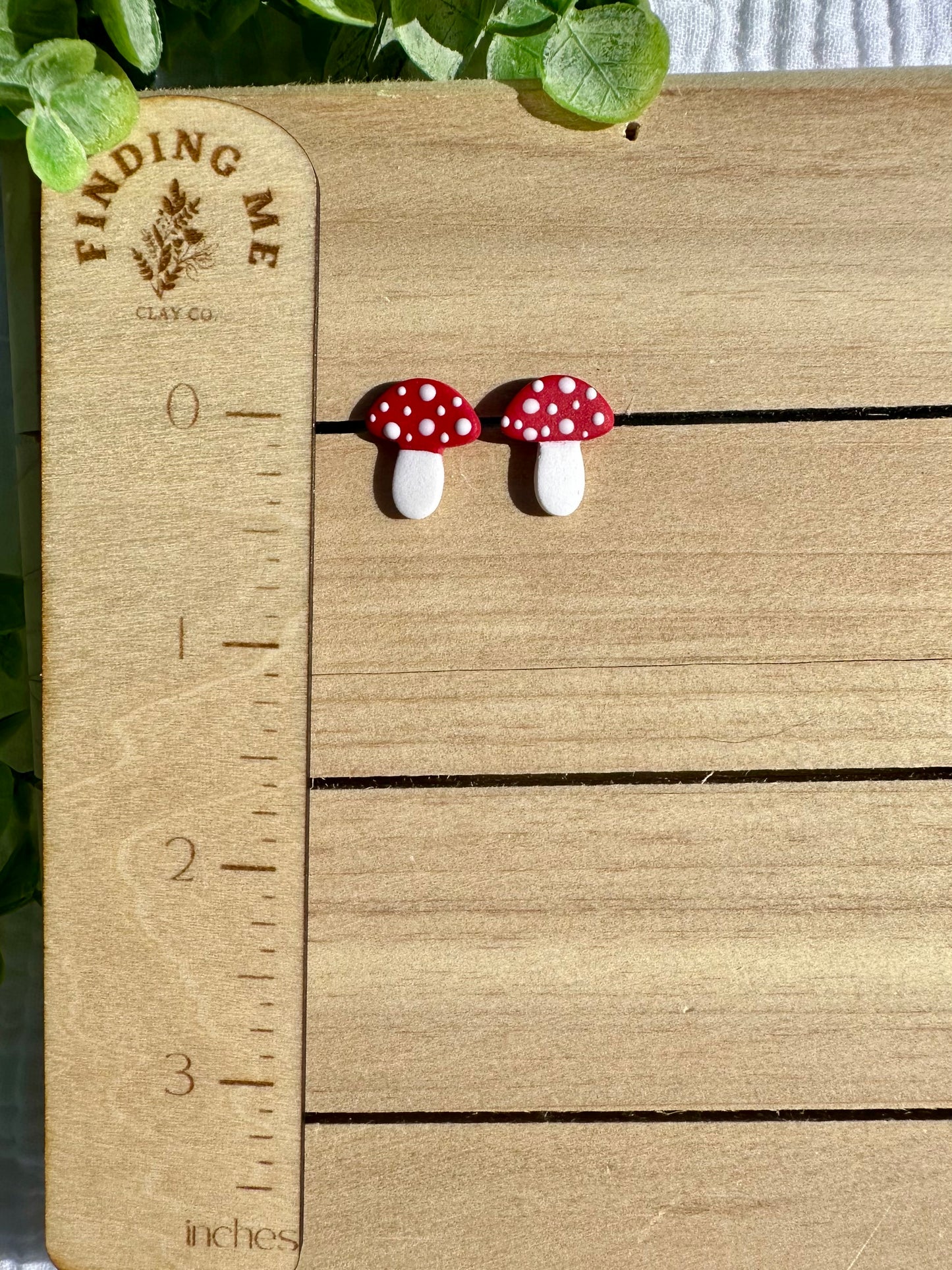 Red top mushroom studs