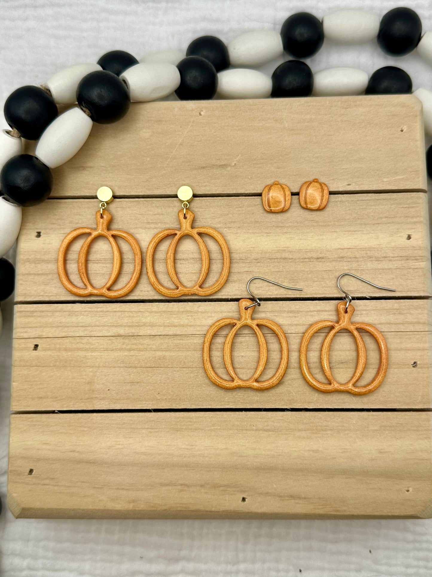 Pumkin Outline Dangles