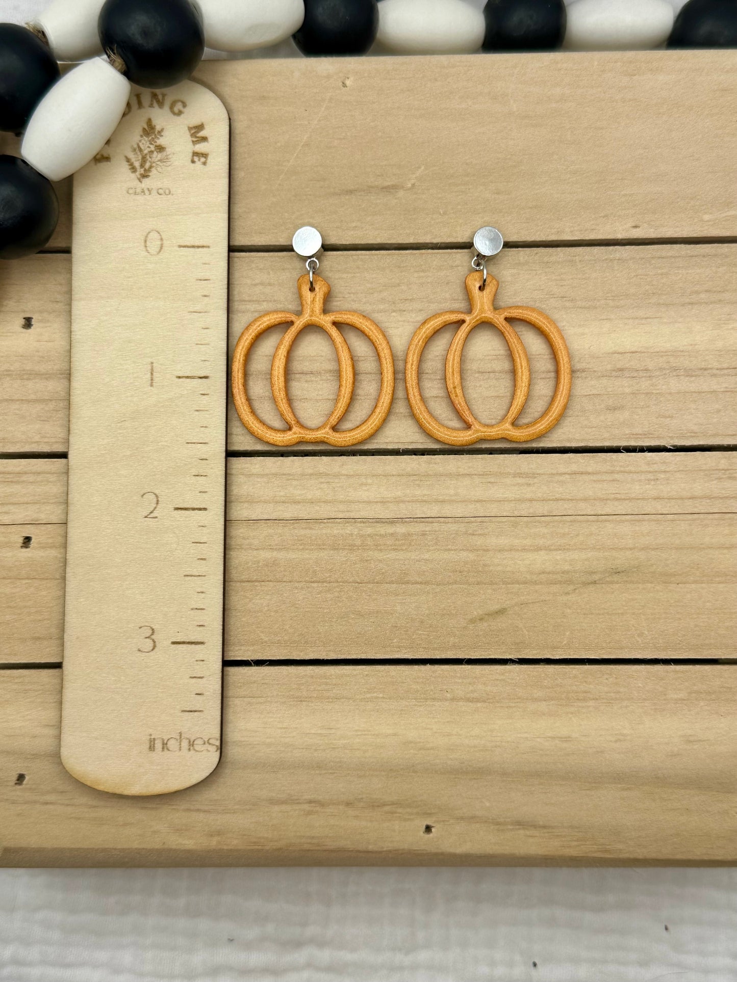Pumkin Outline Dangles