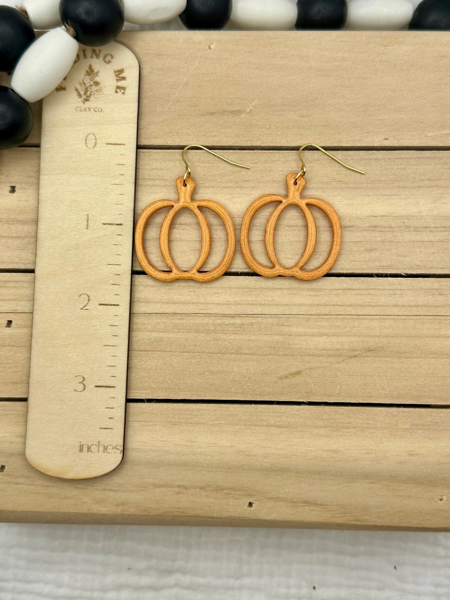 Pumkin Outline Dangles