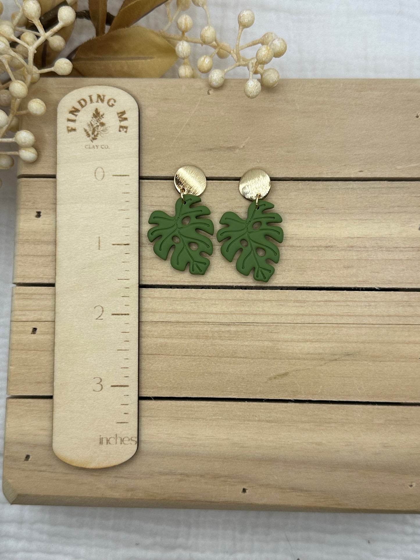 Monstera Leaf