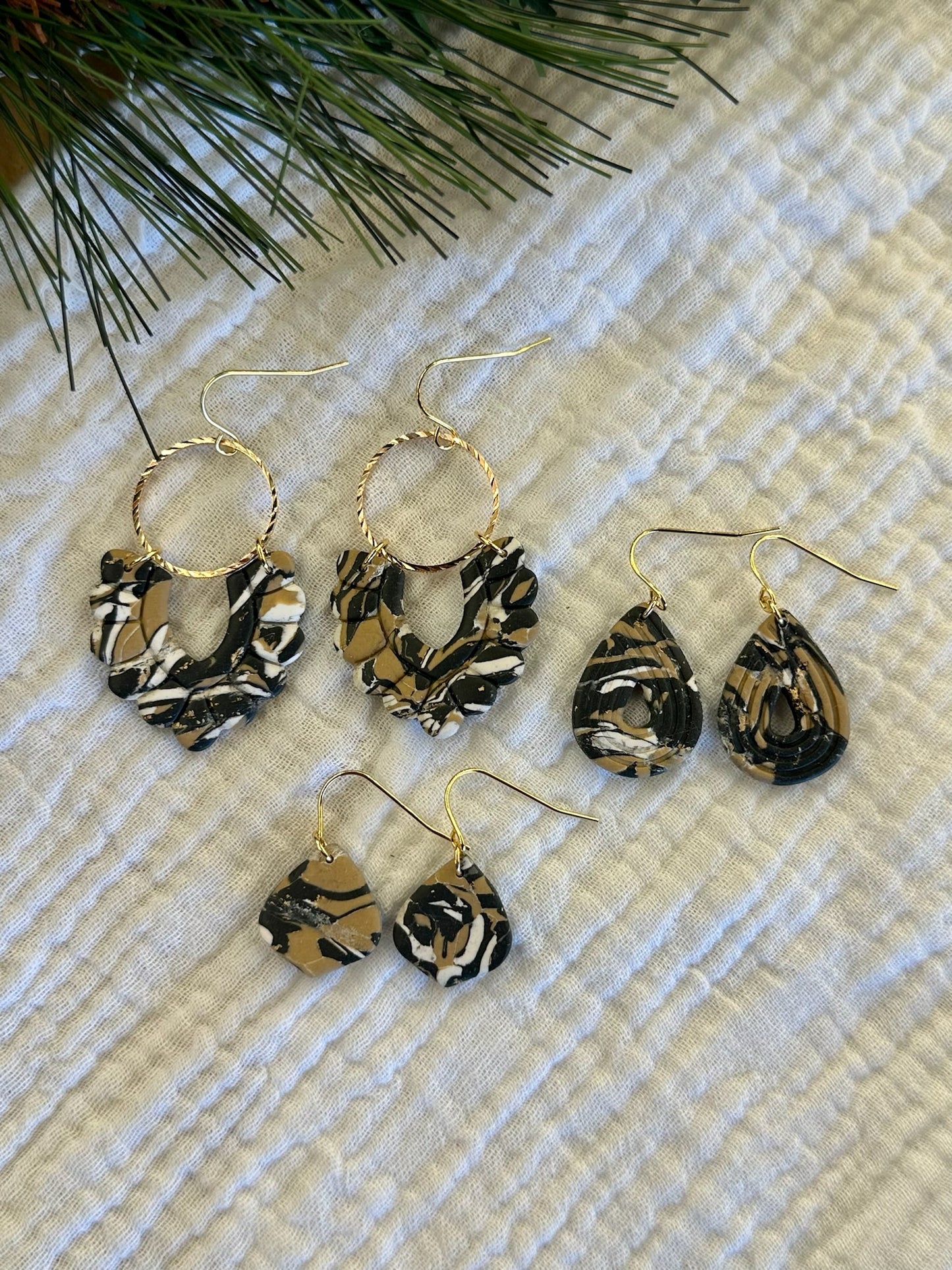Neutral and gold marbled