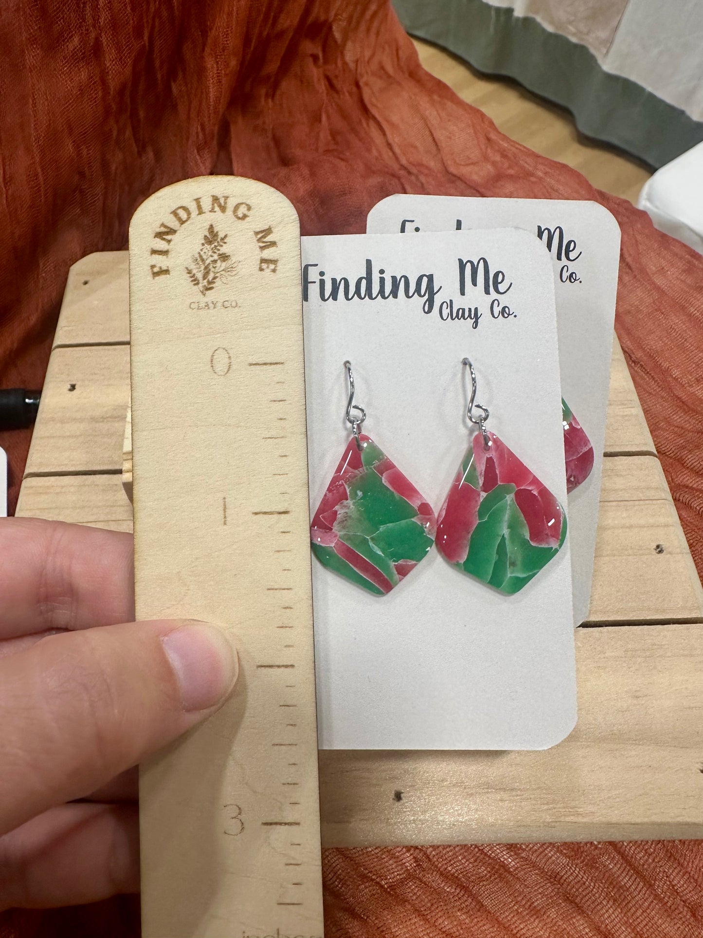 Red and Green Christmas Marbled