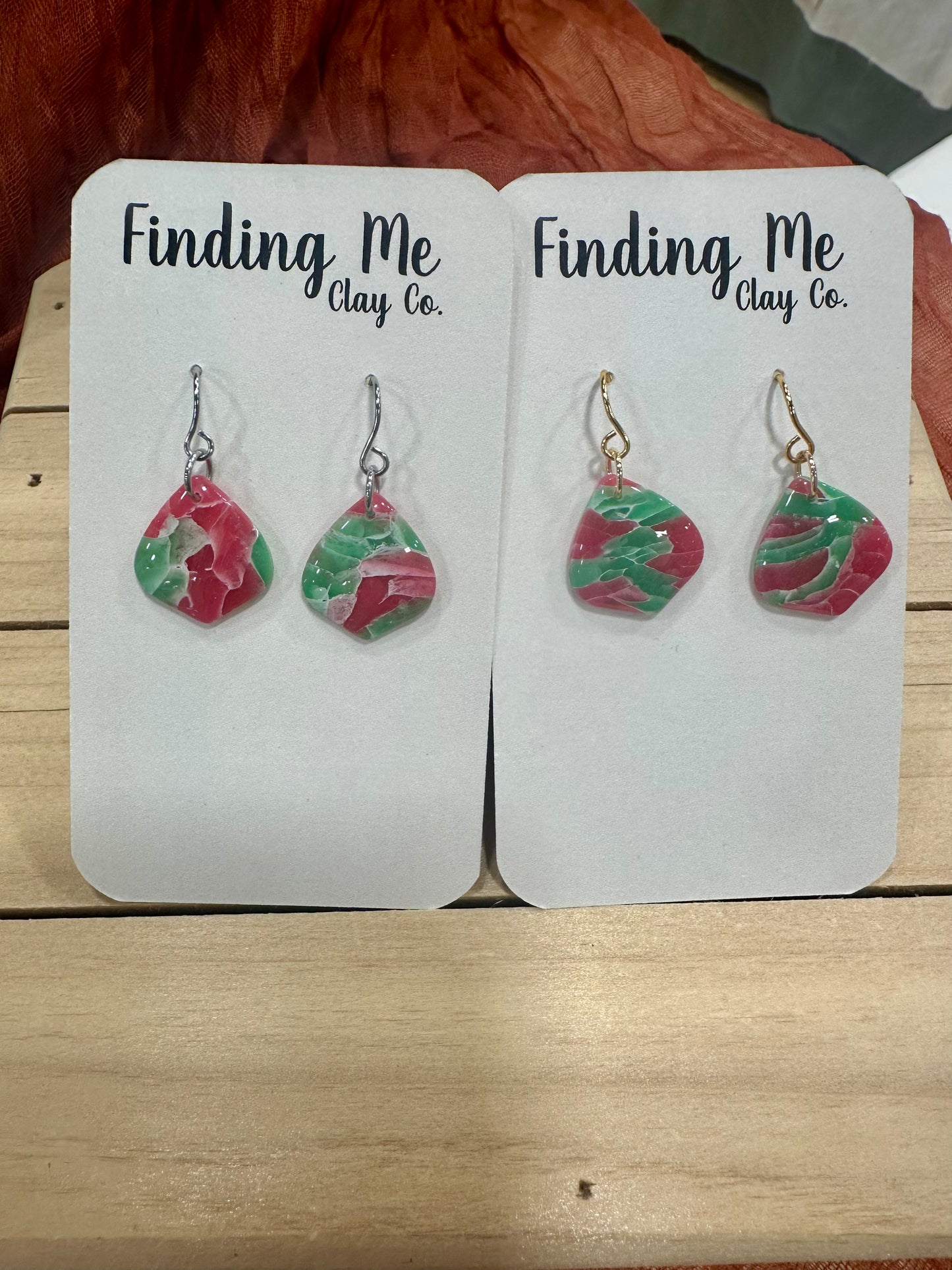 Red and Green Christmas Marbled