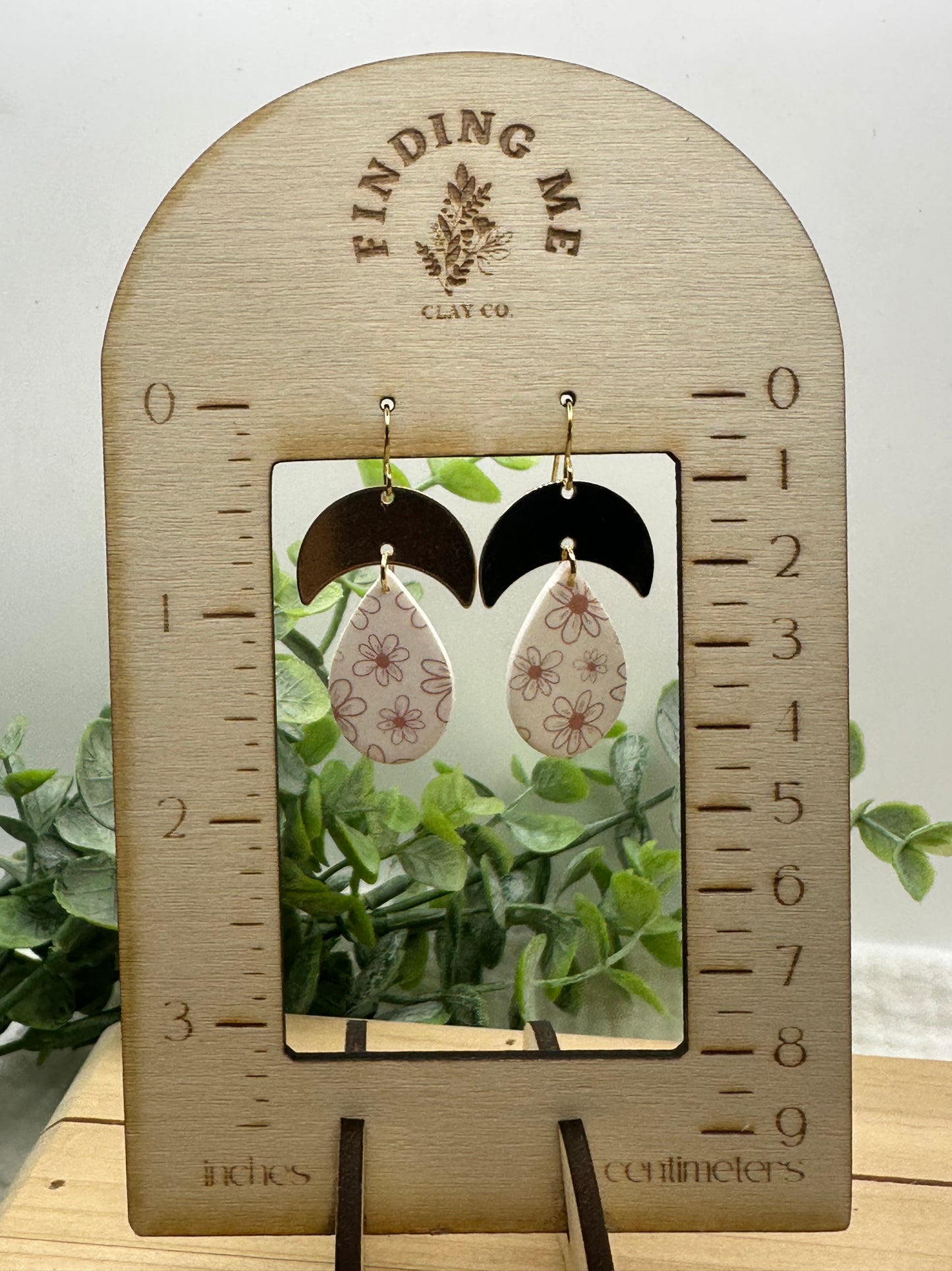 Rustic Daisy Dangles