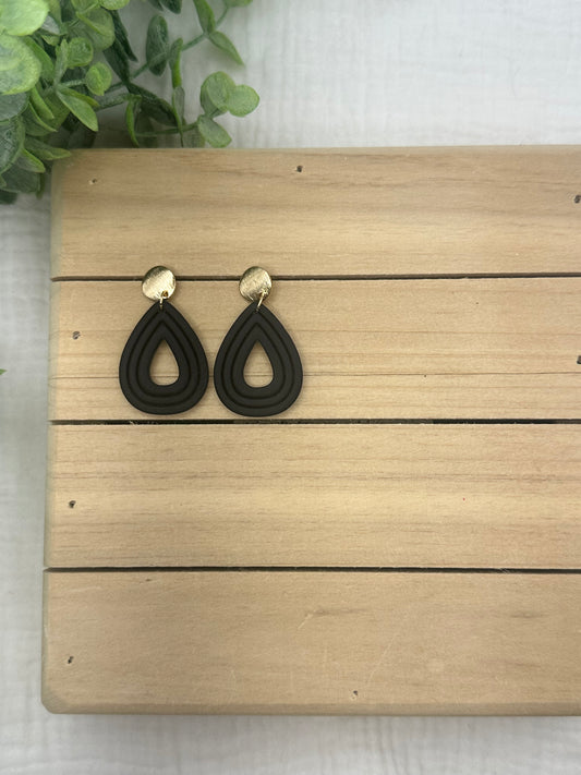Black and gold Everyday Dangles
